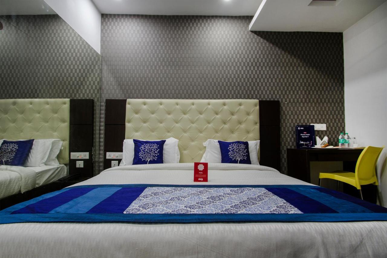 Oyo Hotel Stay Home Near Shilparamam Hyderabad Exteriör bild